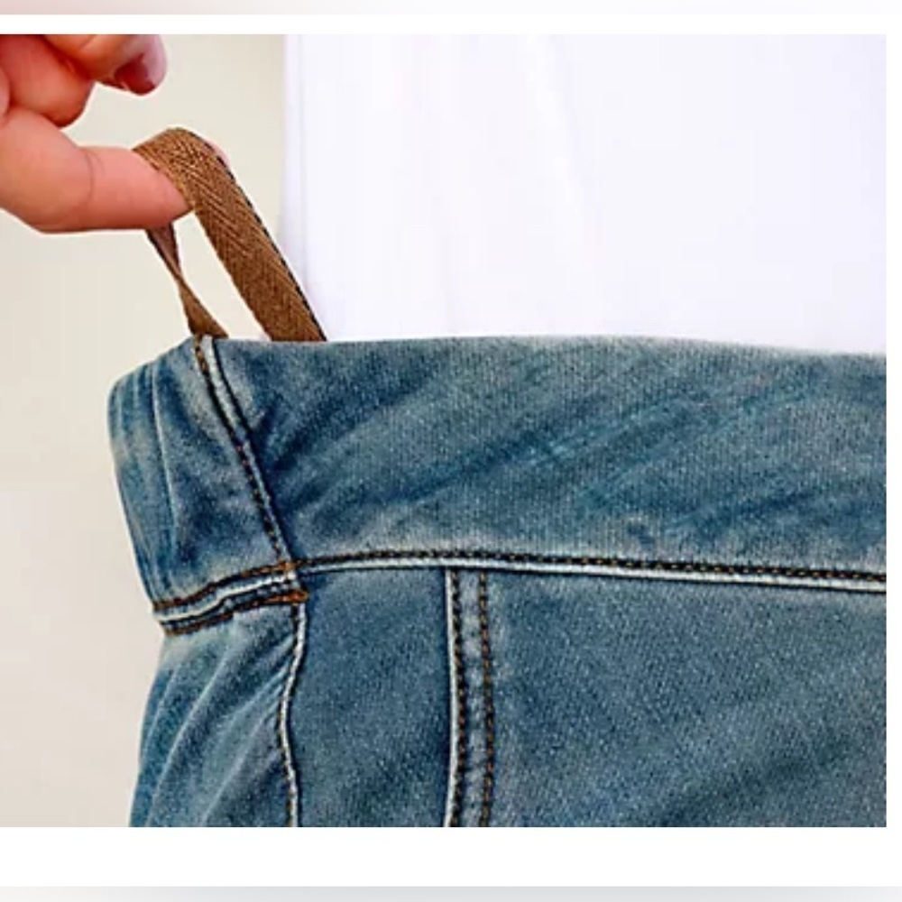 Denim & Co. Adaptive Comfy Knit Patch Pocket Wheelchair Jean Antique Wash Color - Picture 2 of 5